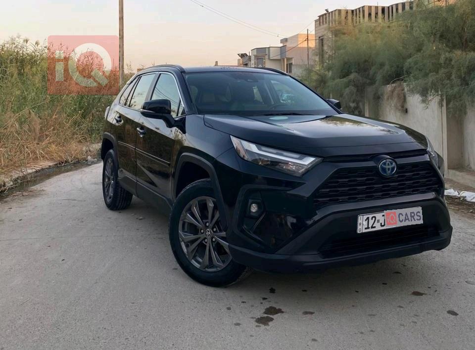 تۆیۆتا ڕاڤ 4